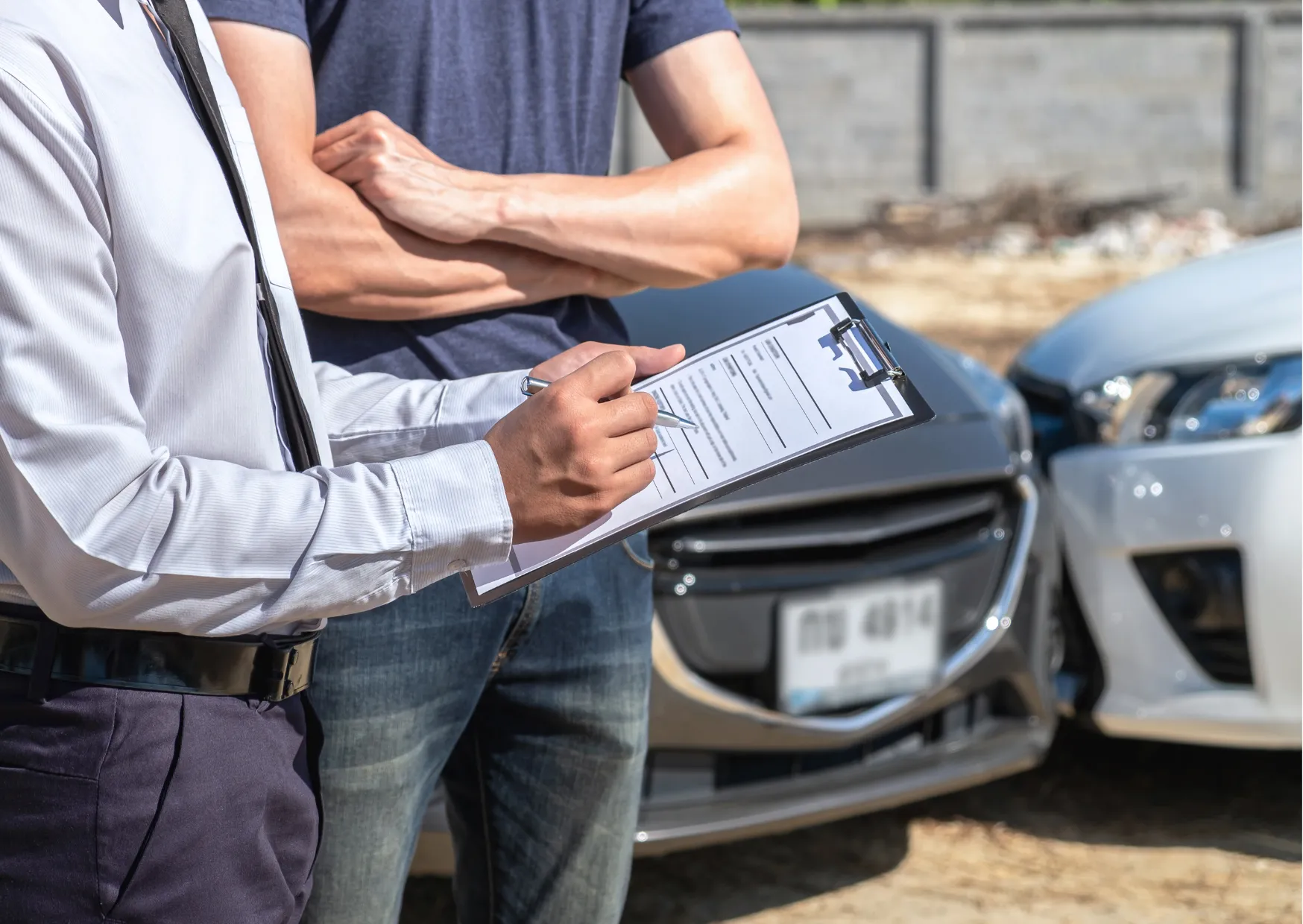 Signature contrat assurance flotte auto